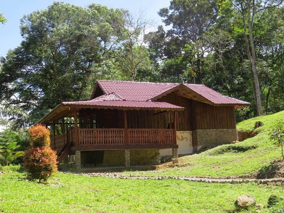 Batu Kapal Jungle Houses Ξενοδοχείο Berastagi Εξωτερικό φωτογραφία